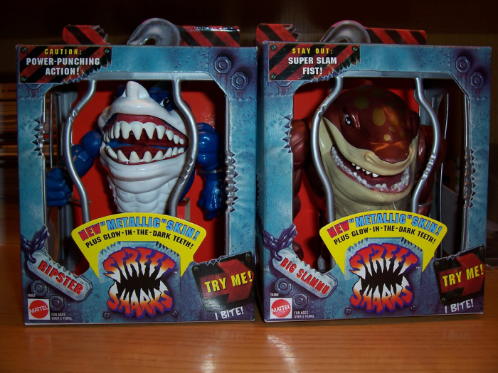 giocattoli squali